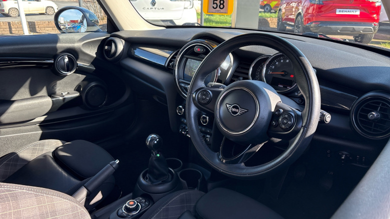 MINI Hatchback 1.5 Cooper II 3dr Petrol Hatchback